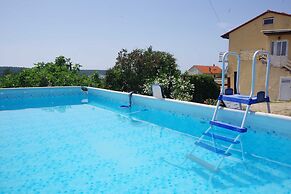 Serene Barbat Escape With Just Minutes From the Beach