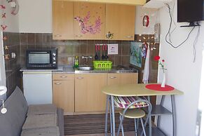 Serene Barbat Escape With Just Minutes From the Beach