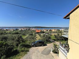 Serene Barbat Escape With Just Minutes From the Beach