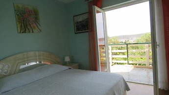 Serene Barbat Escape With Just Minutes From the Beach