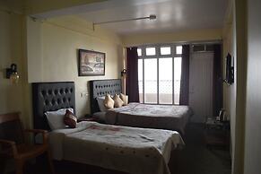 Hotel Himalayan Queen