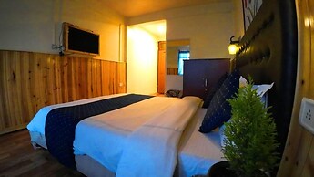 Hotel Himalayan Queen
