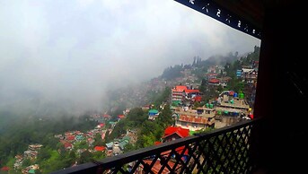 Hotel Himalayan Queen