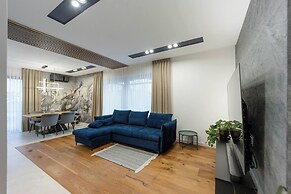 Luxurious Villa With Pool Near Energylandiai