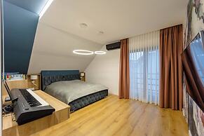 Luxurious Villa With Pool Near Energylandiai