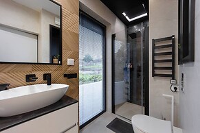 Luxurious Villa With Pool Near Energylandiai