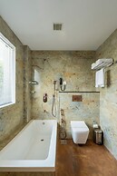 Hotel Hybiz by Darshan