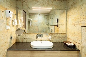 Hotel Hybiz by Darshan