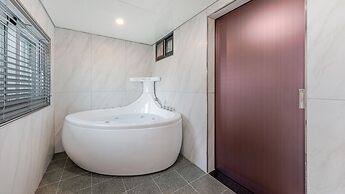 Sacheon Ara Private Pool Villa