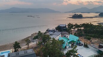 Sacheon Ara Private Pool Villa