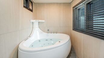 Sacheon Ara Private Pool Villa