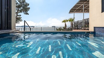 Sacheon Ara Private Pool Villa