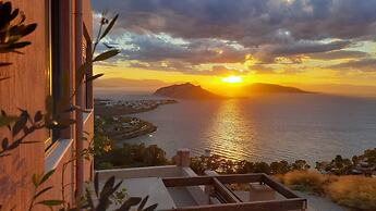 La Casa Del Sol Villa Aegina sea and Sunsets