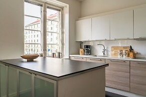 Spacious apt in Vibrant Kallio