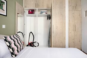 Dew 1-Bedroom Apartment in Athens