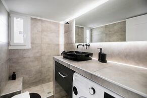 Dew 1-Bedroom Apartment in Athens