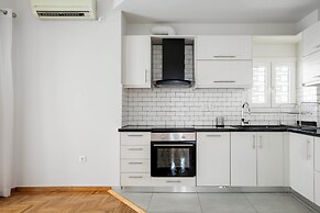 Dew 1-Bedroom Apartment in Athens