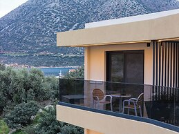 Elmima Villa by Checkin