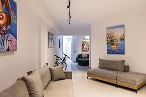 Elmima Villa by Checkin