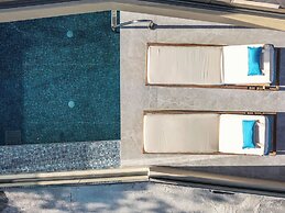 Elmima Villa by Checkin