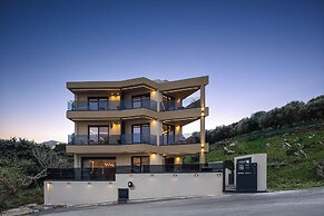 Elmima Villa by Checkin