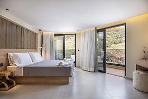 Elmima Villa by Checkin