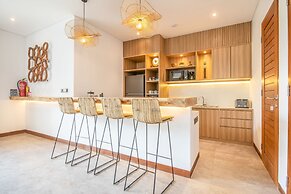 sol N1 Incredible 4 Bds Villa Near Finns Club