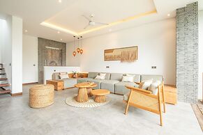 sol N1 Incredible 4 Bds Villa Near Finns Club