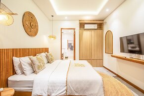 sol N1 Incredible 4 Bds Villa Near Finns Club