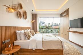 sol N1 Incredible 4 Bds Villa Near Finns Club