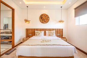 sol N1 Incredible 4 Bds Villa Near Finns Club