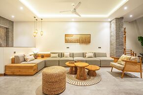 sol N1 Incredible 4 Bds Villa Near Finns Club