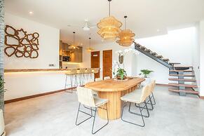 sol N1 Incredible 4 Bds Villa Near Finns Club