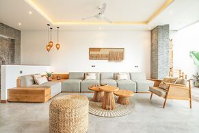 sol N1 Incredible 4 Bds Villa Near Finns Club