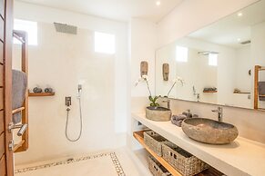 SOL n2 Villa in Dalung