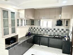 3 Bee's Service Apartments