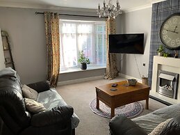 3 bed Semi Detached House Near Stourbridge