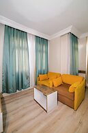 cleopatra king apart hotel