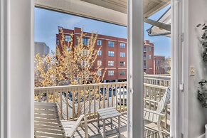 Close to DT Game Garage Bar Large Living Room