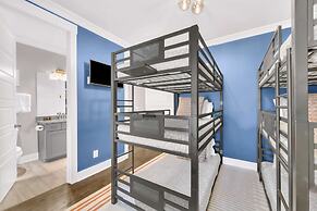 Close to DT Game Garage Bar Large Living Room