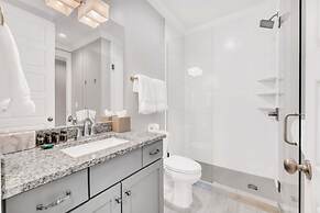 Close to DT Game Garage Bar Large Living Room