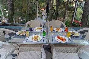 Dls Nature Trinket Resort