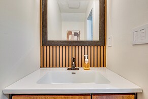 Near Gicc & ATL Airport: Modern Townhome!