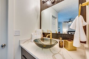 Near Gicc & ATL Airport: Modern Townhome!