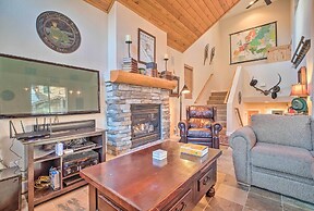 Mammoth Lakes Townhome - 10-min Walk to Village!