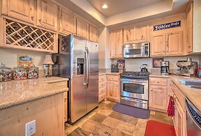 Mammoth Lakes Townhome - 10-min Walk to Village!