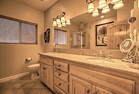 Mammoth Lakes Townhome - 10-min Walk to Village!