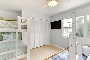 10 Mi to Public Beaches: Coastal Florida Retreat