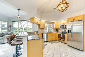 10 Mi to Public Beaches: Coastal Florida Retreat