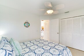 10 Mi to Public Beaches: Coastal Florida Retreat